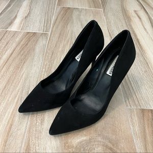 STEVE MADDEN Black Pointed Toe Suede Stiletto Heels Size 9